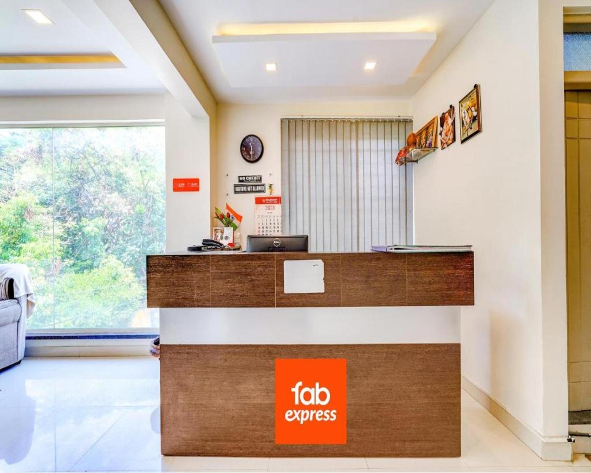 Fabexpress Kings Suites Hrbr Layout - Nr Manyata Tech Park Bangalore Bagian luar foto