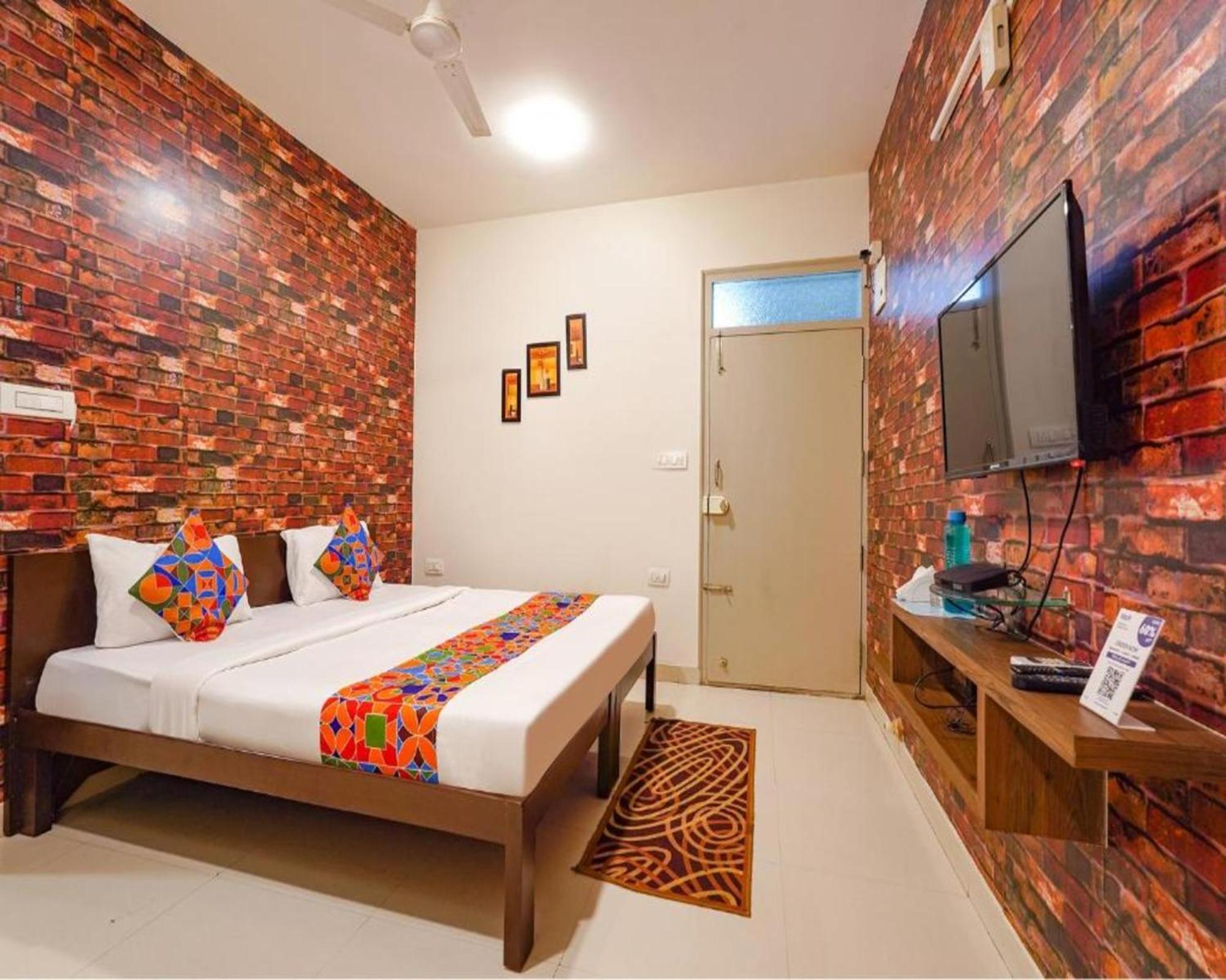 Fabexpress Kings Suites Hrbr Layout - Nr Manyata Tech Park Bangalore Bagian luar foto